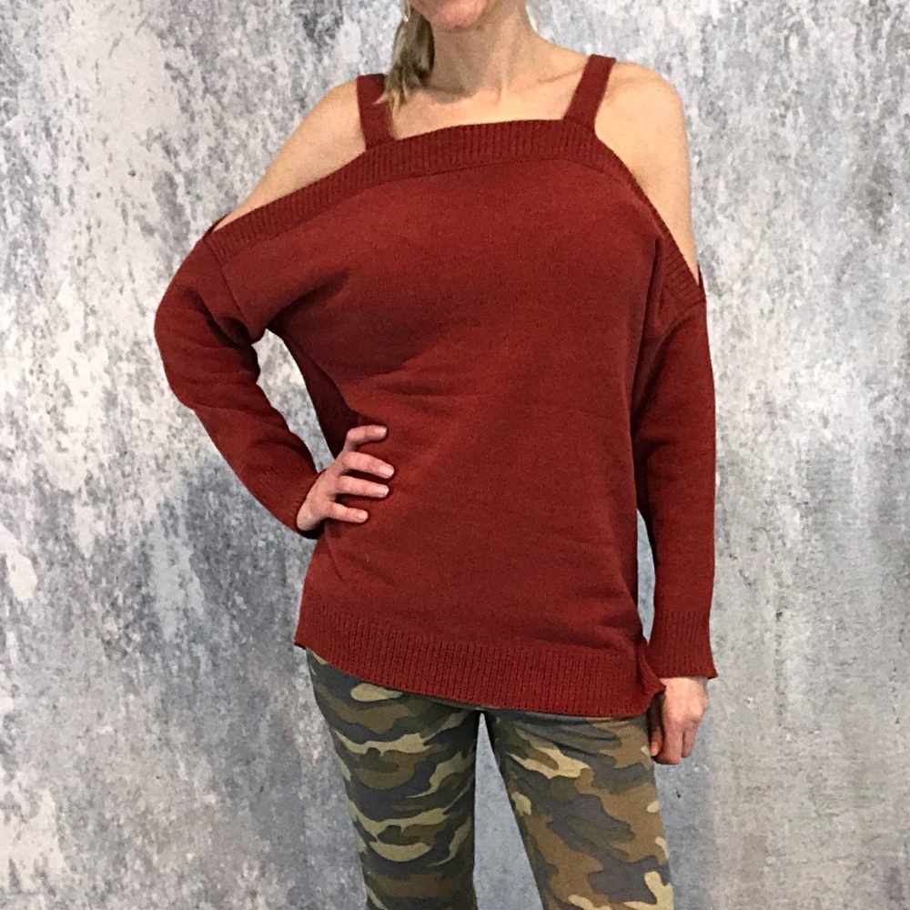 Rust cold shoulder sweater - Picture 3 of 8